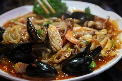 라이브 음악이 흐르는 주점, 안주 맛도 일품인 신림맛집 세시봉