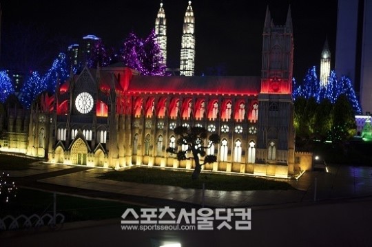 부천 아인스월드, 세계 야경 판타지 빛 축제