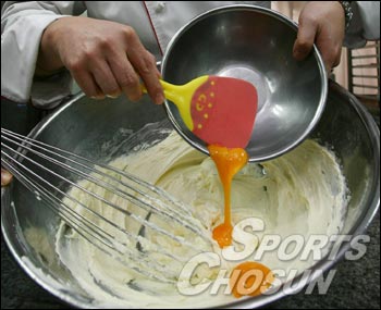[생활고수@온라인] 수제치즈케이크 가토미작 진호성 사장