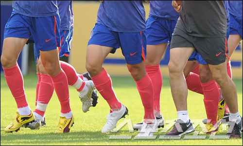 [테마기획] 축구 태극마크, 거품이 빠지고 있다
