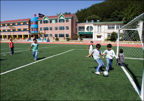 [스포츠로 희망을 나누자] 전국 234개 시군구에 체육센터 건립