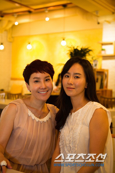 가수 박혜경, 친동생 박소연과 셀카.. 