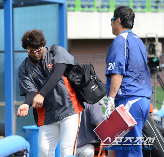 [포토] 박찬호 갑드래곤, 이렇게 쳐도 안타더라