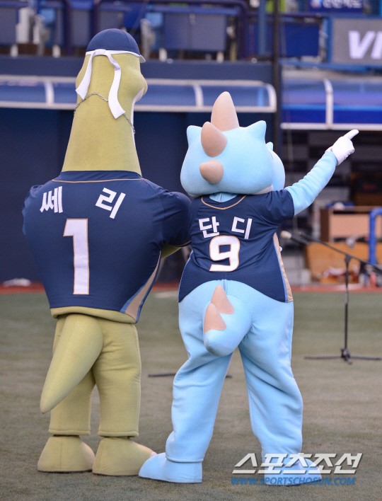 [포토] NC 마스코트 단디와 쎄리