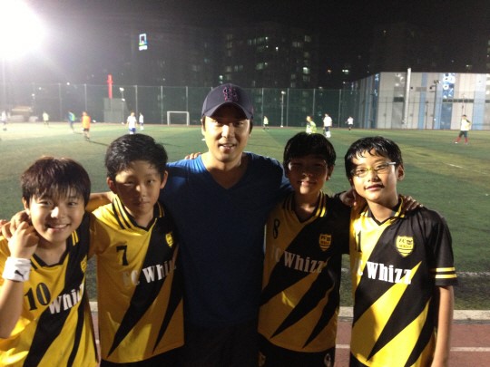 선수양성-바른 인성 두토끼 잡는 유소년 축구팀 fc whizz