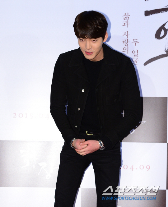 [포토스토리] 인사맨 김우빈, 등장부터 마지막까지, 화려한 인사 퍼레이드