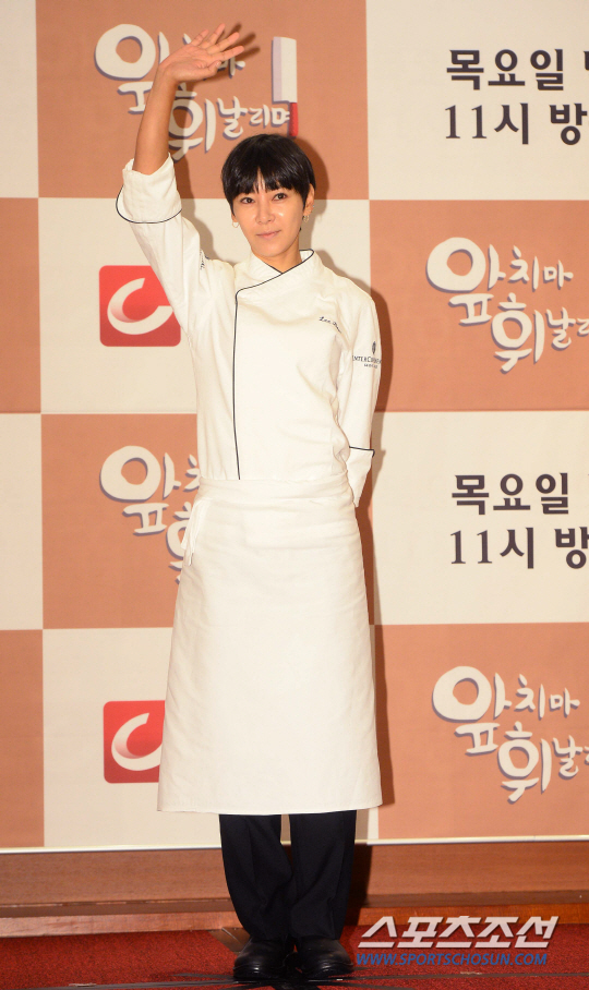 [포토] 이본 호텔 셰프로 변신했어요