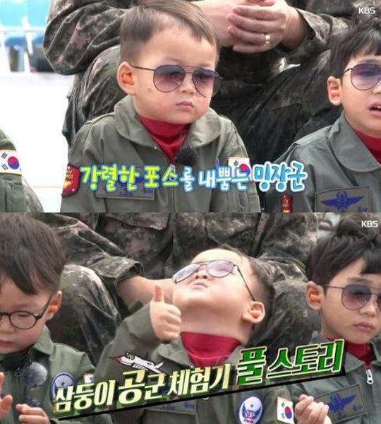 슈퍼맨이 돌아왔다 삼둥이 민국, 장군급 의젓함 폭발…전투기에 엄지 척