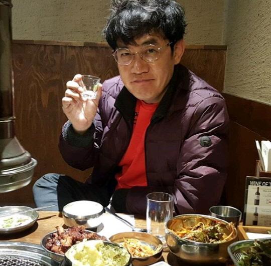 이경규, 돼지갈비에 소주한잔 누구와 함께?…SNS 소통 시작