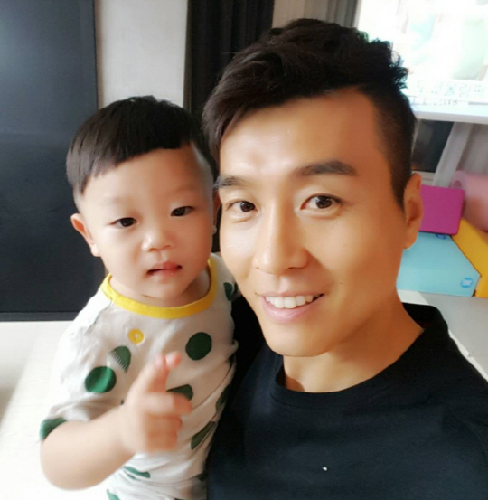 우린 신식 스타일 이동국 대박이와 판박이 더블컷