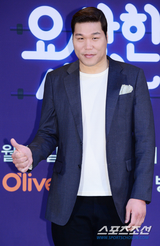 [포토] 요상한 식당 서장훈 요리는 못하지만!