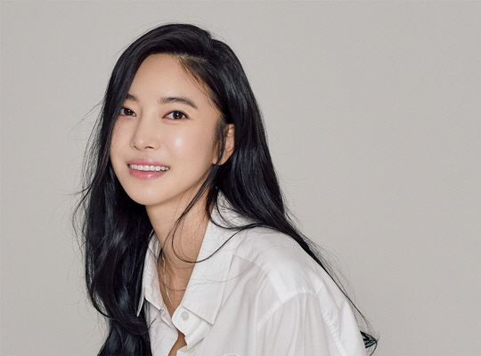 김윤지