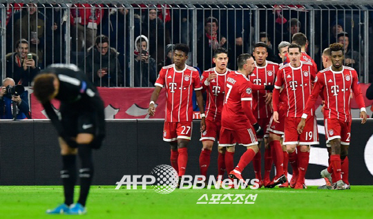 [UCL현장리뷰]뮌헨, PSG 3대1 승리 복수했지만 조2위