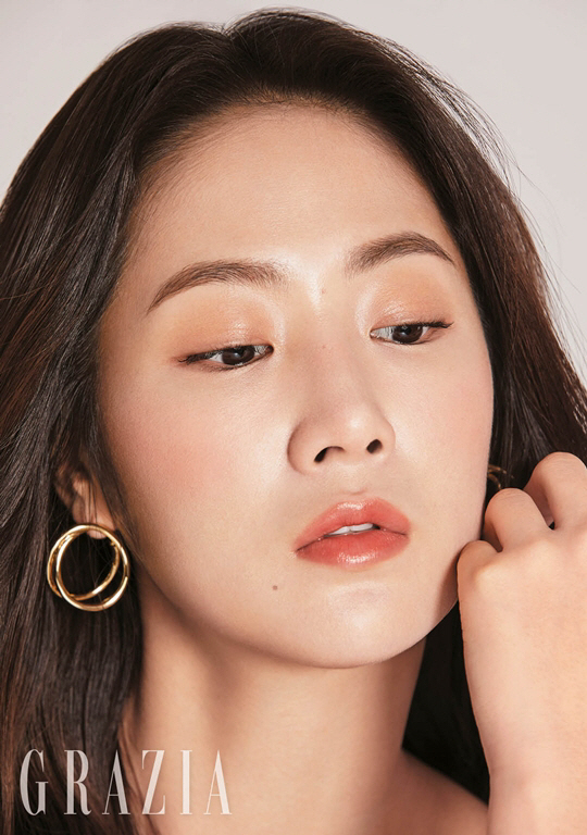 소유 요가 하면서 덜어내는 삶에 관심 생겼다 [화보]