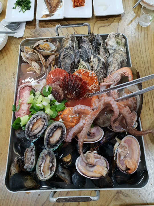 가볼만한 곳 많은 통영, 통영의 맛이 그리울 땐 통영맛집 동원해물천국