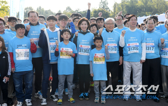 [포토] 2018 슈퍼블루마라톤 파이팅! 장애인과 비장애인이 함께!