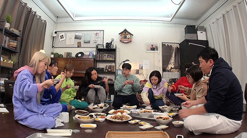 옥탑방의 문제아들 먹방 대세 마마무가 떴다…야식이 아니라 회식