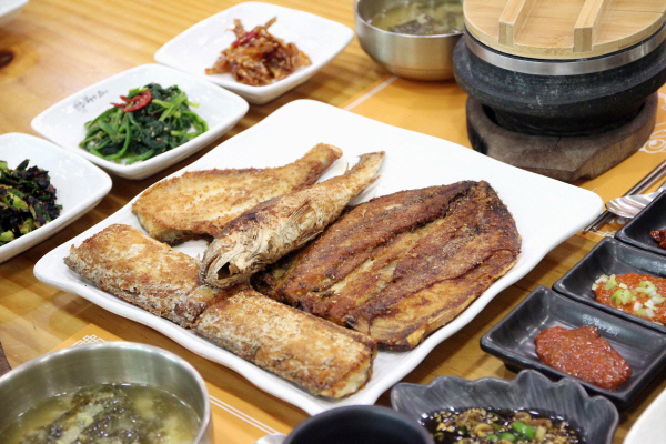 김해 가볼만한곳 맛집 탐방 진정한 생선구이 맛을 느껴보다 삼방동 쌈밥한고등어