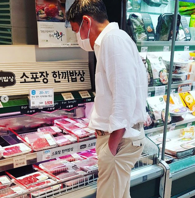 이마트 수장 정용진 부회장, 롯데마트 방문 많이 배웠습니다