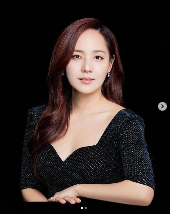 기태영♥ 유진, 오윤희 증명사진이라 해도 믿겠어..성악 무대 오를 듯 우아한 느낌