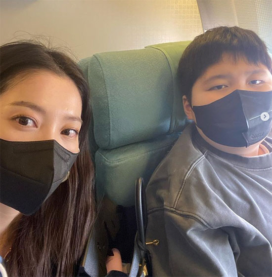 오윤아子 민이, 듬직해진 오빠美…아빠 생신기념 제주도 여행 왔어요