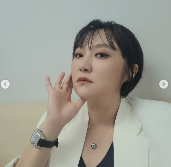 김현숙, 이런 모습은 처음…'빡세게 꾸미니' 배우는 역시 배우야