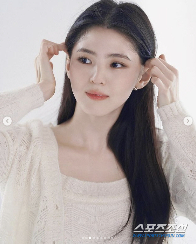 다시는 한소희를 좋아하지 않겠습니다→취소합니다. 너무 예뻐 술을 부르네!