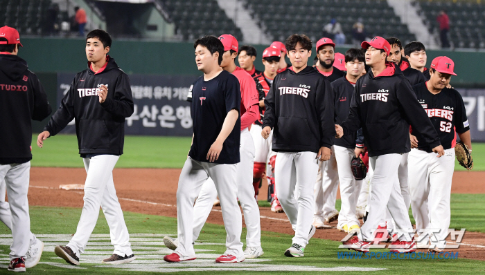 [포토] 승리한 KIA '지긋지긋한 5연패 탈출'