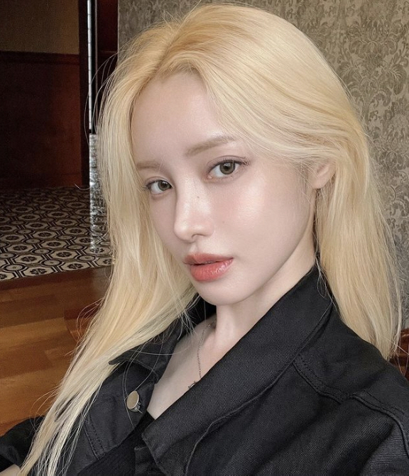 유깻잎, 안면윤곽·지방이식 후 회복 중 웃지만 않는다면 괜찮은 상태