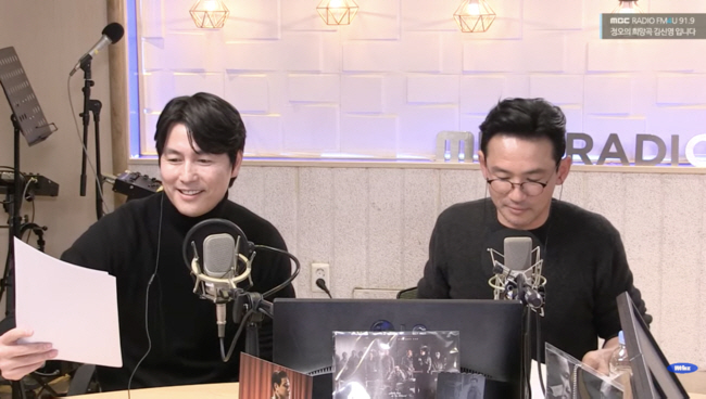 황정민X정우성, 퐝디 우디로 라디오 DJ 데뷔…천만 공약 지킨 두 배우(정오의 희망곡)