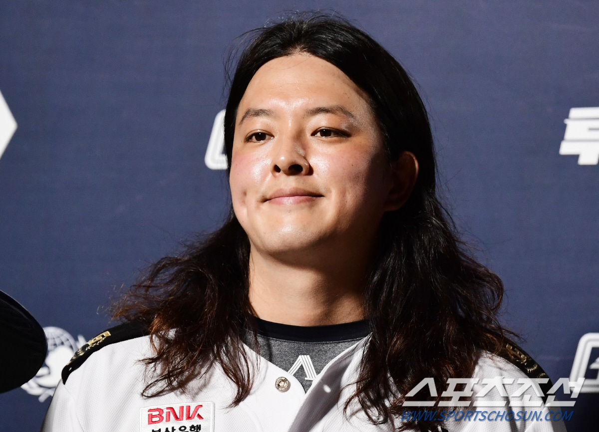 KKK 2경기 연속 세이브, 롯데 김원중, 메탈 음악 좋아하는 볼 빨간 부산 언니[부산히어로]