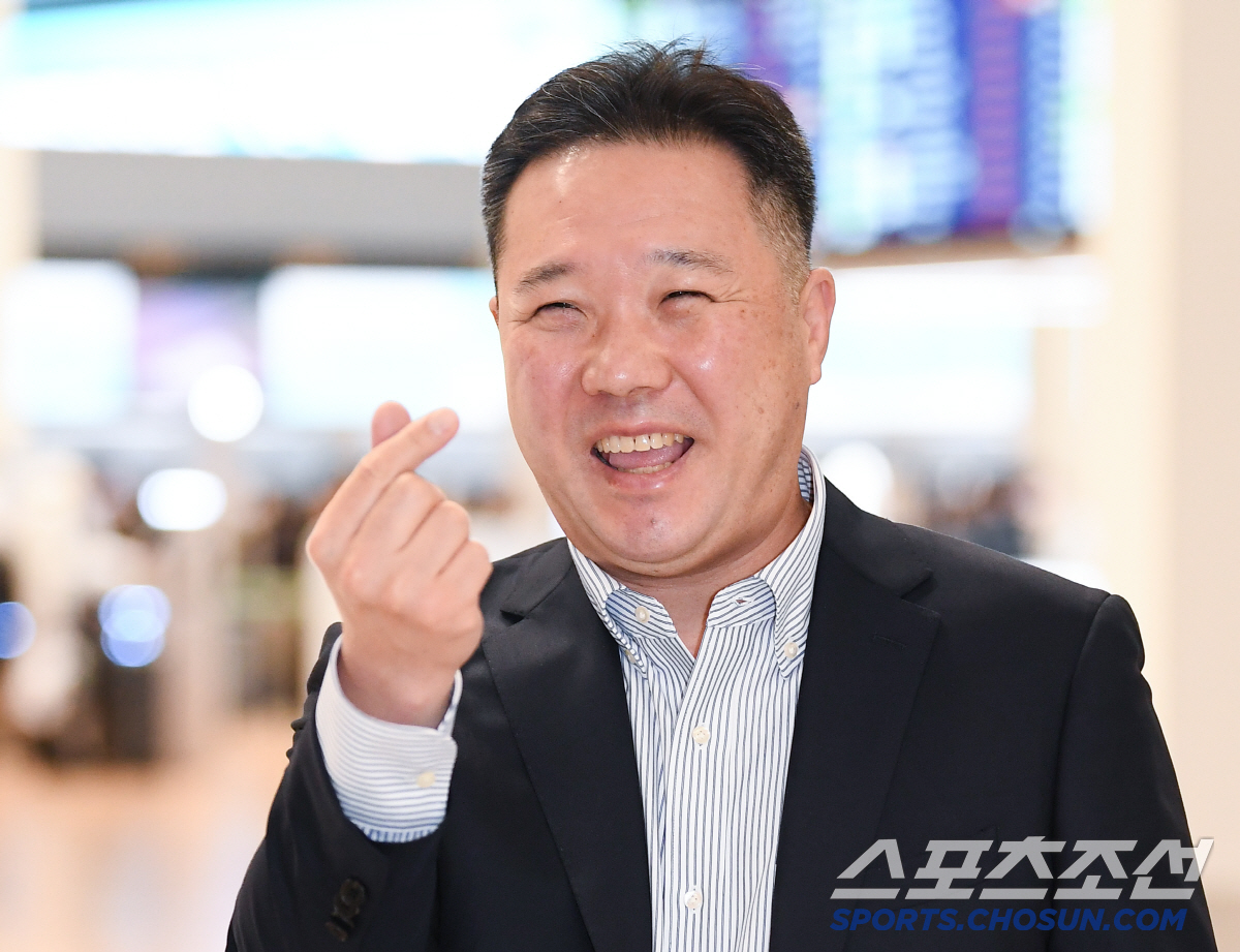 [포토] 전훈 출국 박진만 감독 올해도 많은 사랑 부탁드려요