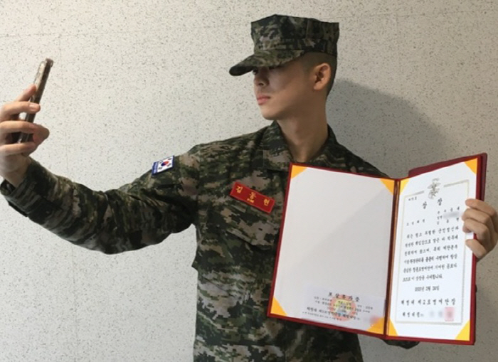 [SCin스타] ‘모범 해병’ 등극한 김구라 아들 그리, 늠름 자태 눈길