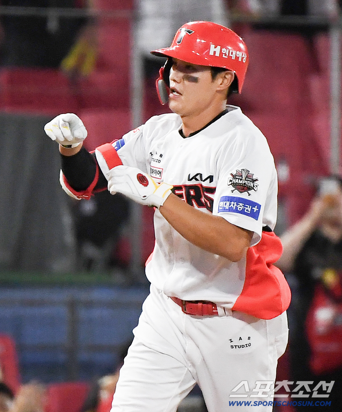 오선우 추격의 솔로포 관련자료 1