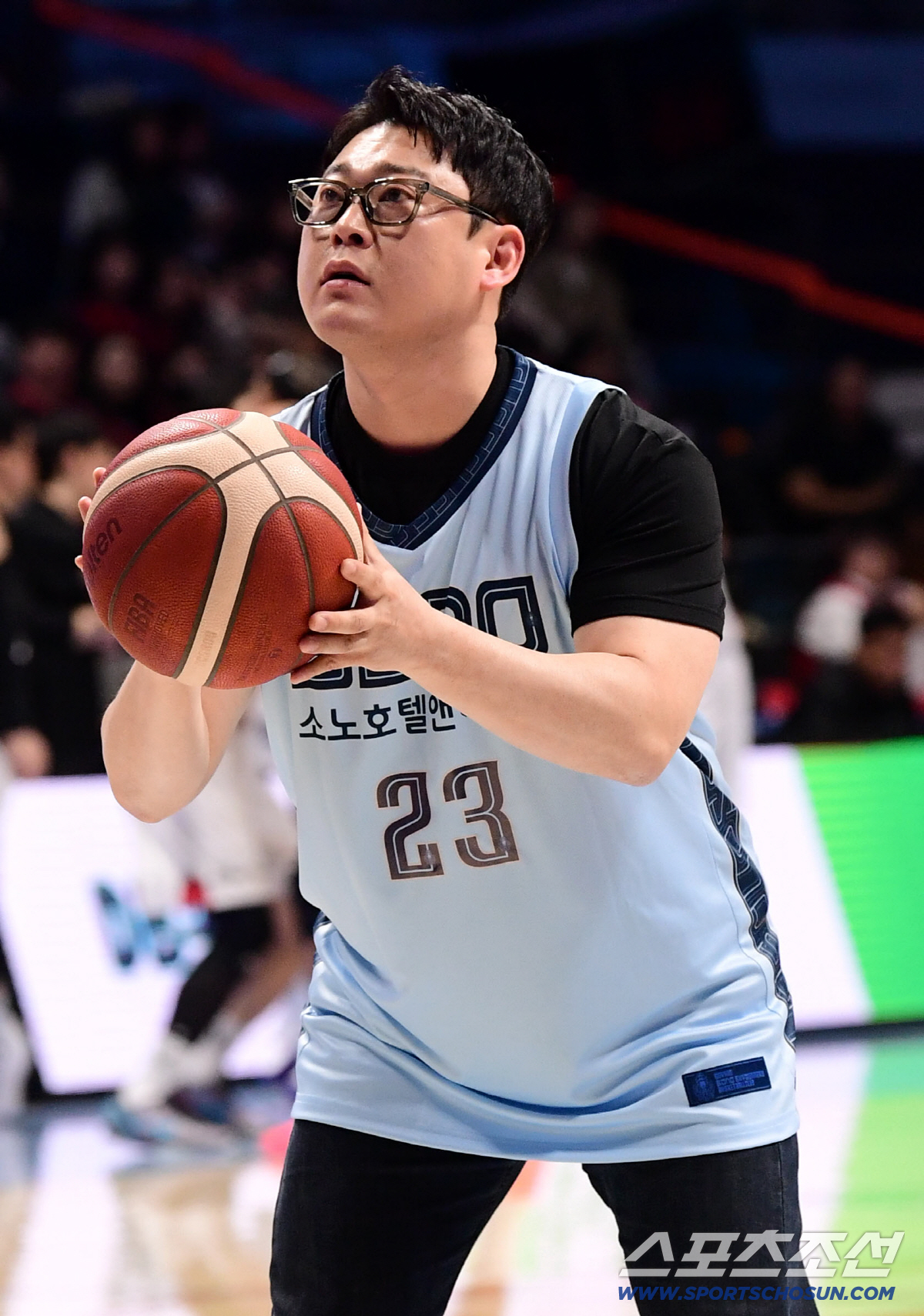 [포토] 개그맨 이선민 '진지한 눈빛으로 시투'