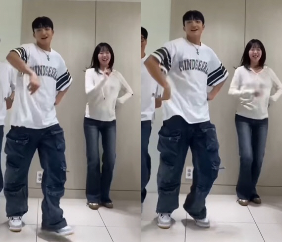 '열애 인정' 지예은바타, 이때부터 썸 탔나..투샷 보니 '연인 분위기'