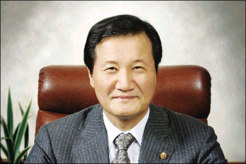 윤증현, 문제 있는 기업만 선별 감리 검토 중