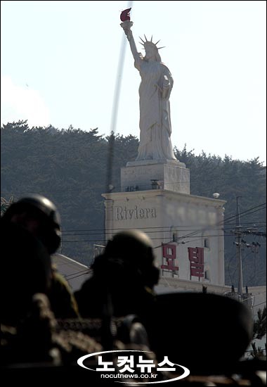 자유의 여신상이 모텔?