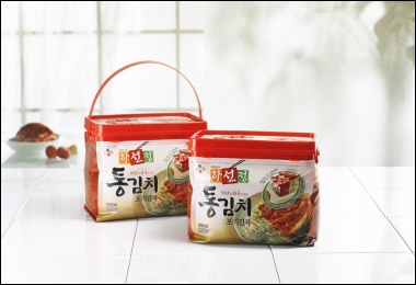 네모, 김치독 모양···포장김치도 디자인 시대