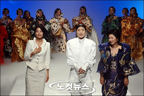 디자이너 앙드레 김의 진짜 같은 패션쇼(?)