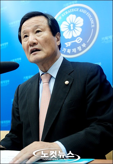 윤증현 이제는 기업이 투자할 때