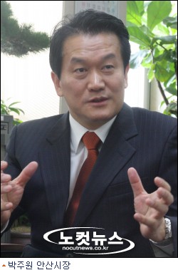 잠 안 자는 시청 외통부도 놀란 심야 여권 발급