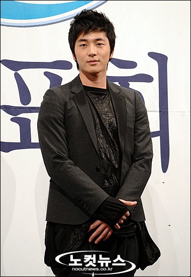 이현진, 인사도 잘못하면(?)