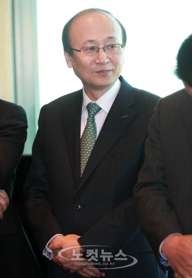 공정위-유통업체 간담회 참석한 AK플라자 서광준 대표