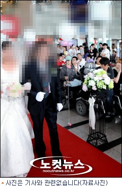 인력소개소에서 역할대행까지…변종업종 성행
