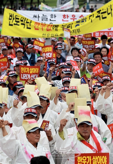 축산 농민 다 죽는다