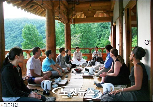 양반·선비댁 빗장 풀자 고택체험객 북적