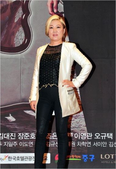 김해숙, 연기변신 위해 탈색만 12번