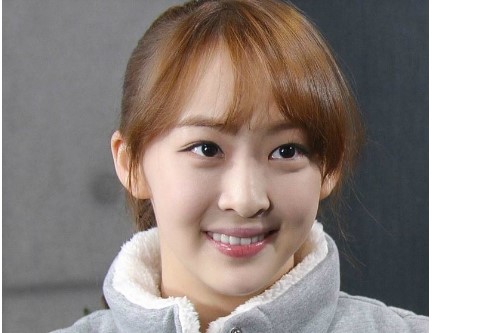 20대 다솜의 시스루뱅 헤어·40대는 김희애의 누드 메이크업