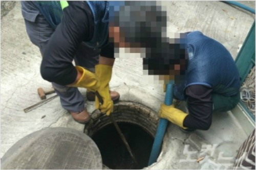 고무 뚜껑 밟고 추락… 서울 정화조 지뢰밭 60만 개